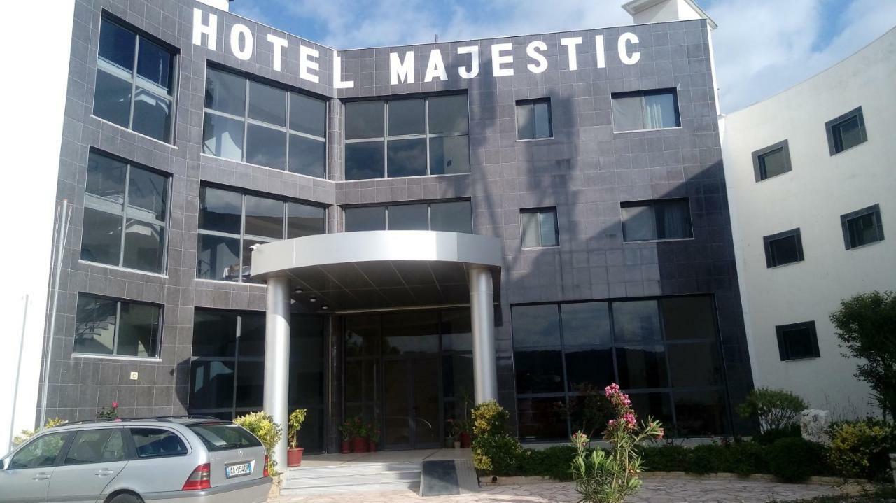Hotel Majestic Ксаміл Екстер'єр фото